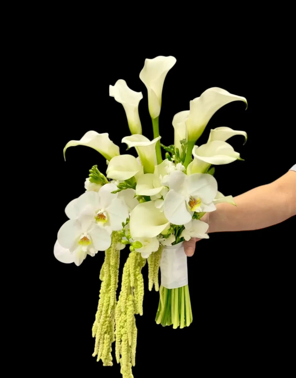 Flowers by Rey — wedding bouquet, photograph 016