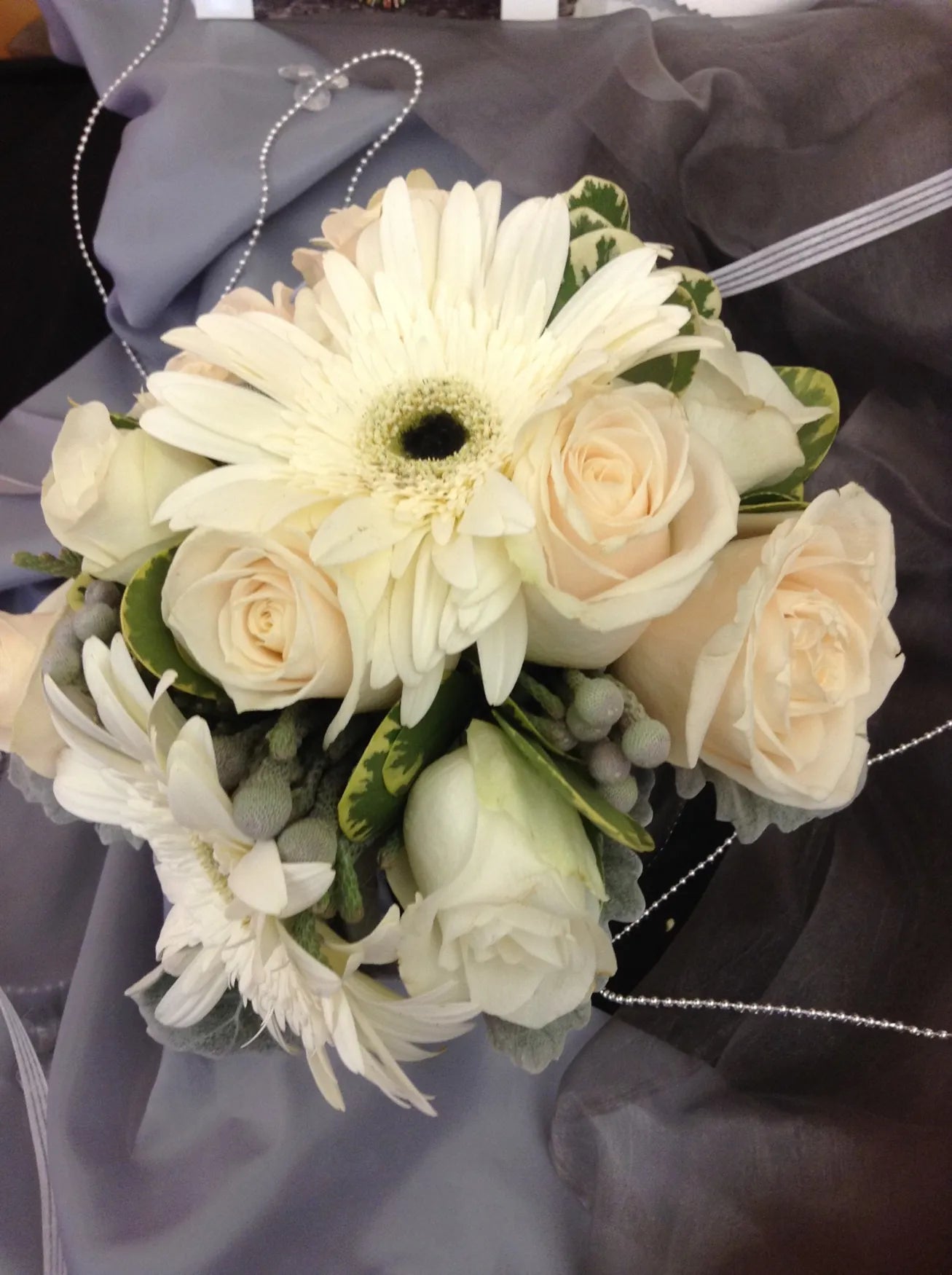 Flowers by Rey — wedding bouquet, photograph 023