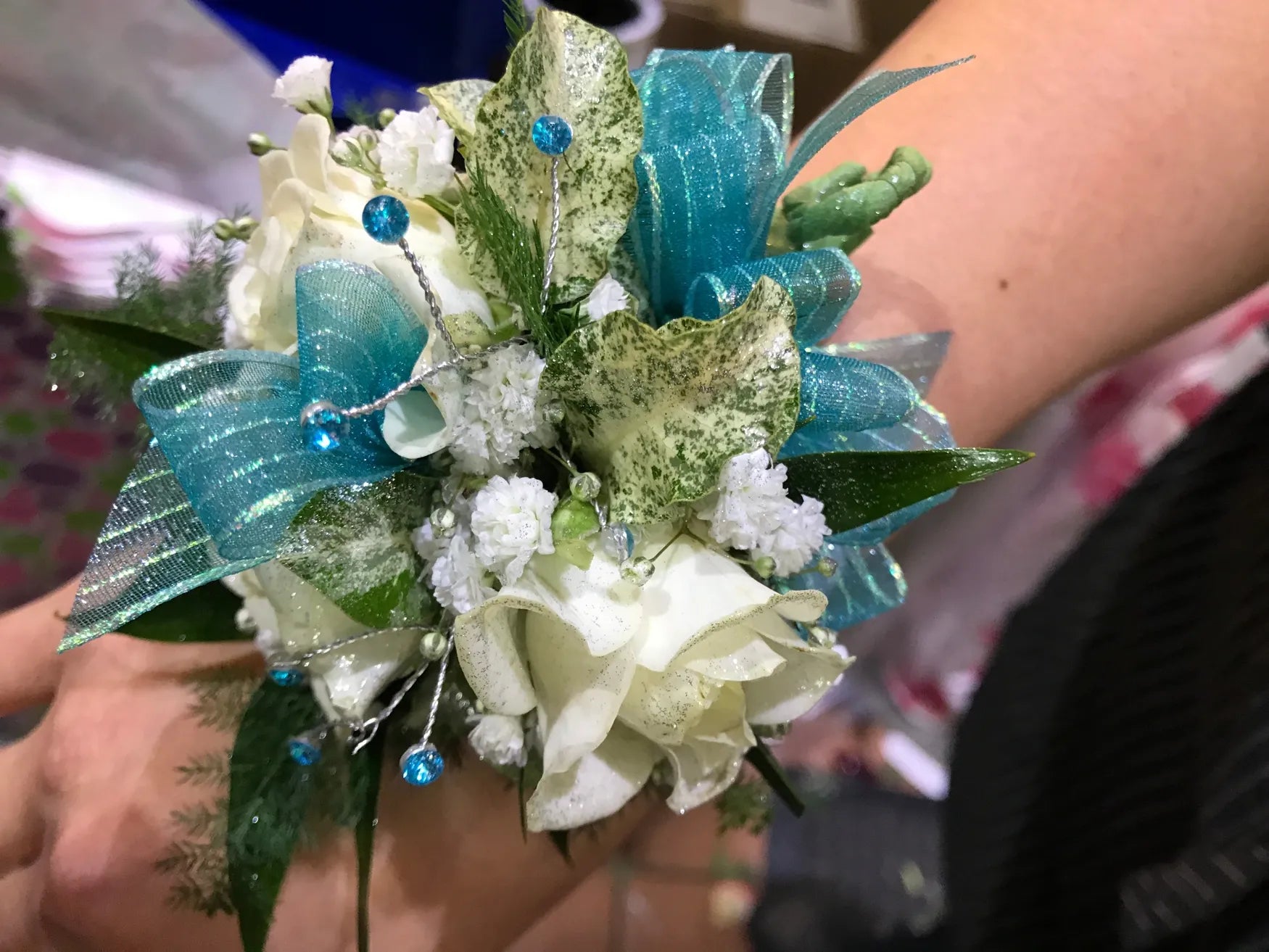 Flowers by Rey — corsage or boutonniere, photograph 046