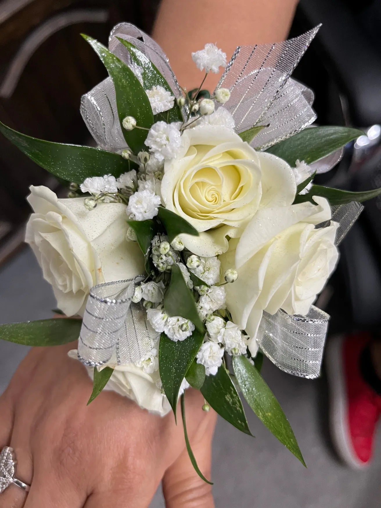 Flowers by Rey — corsage or boutonniere, photograph 074