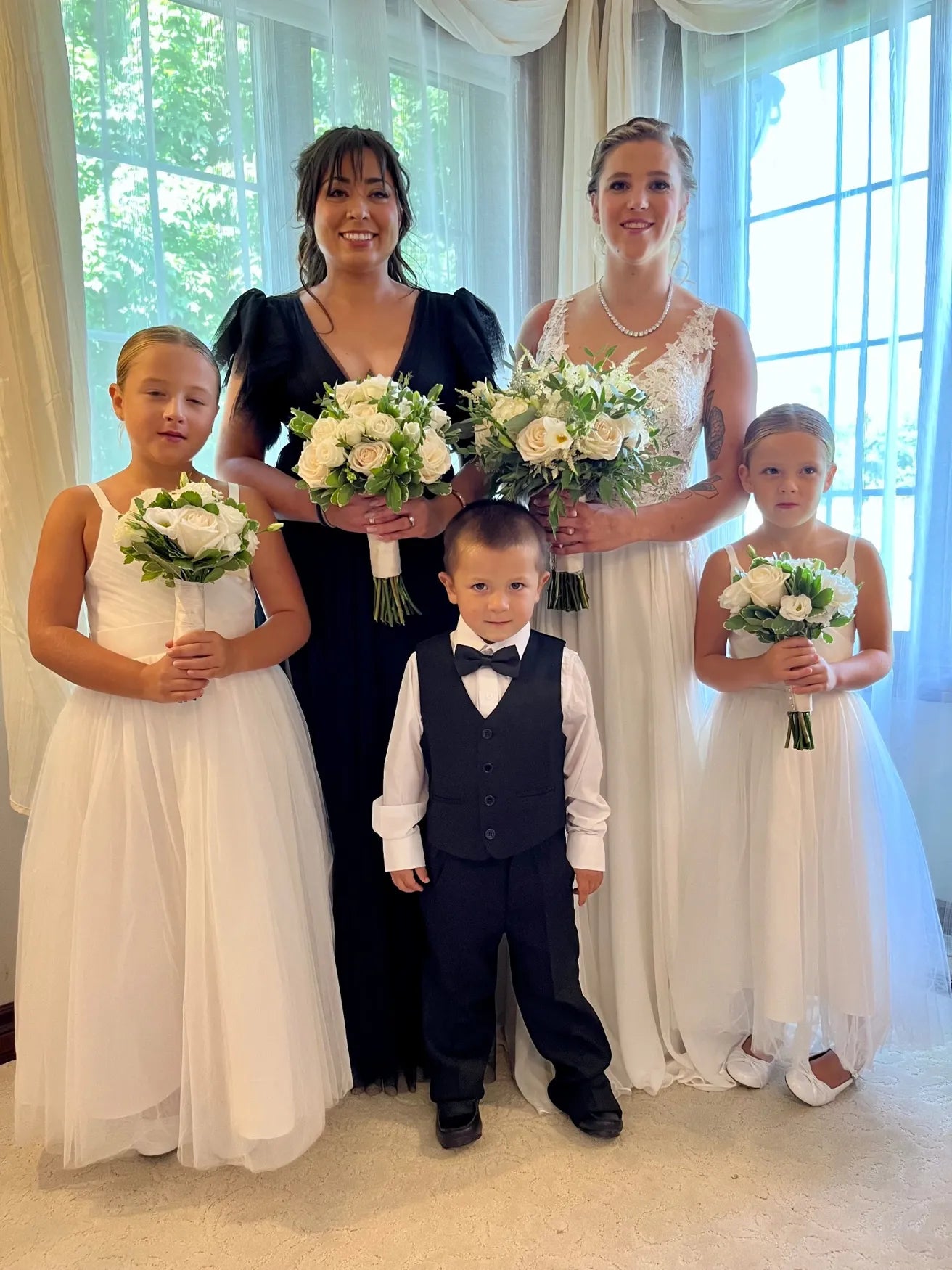 Flowers by Rey — wedding floral moment, photograph 127