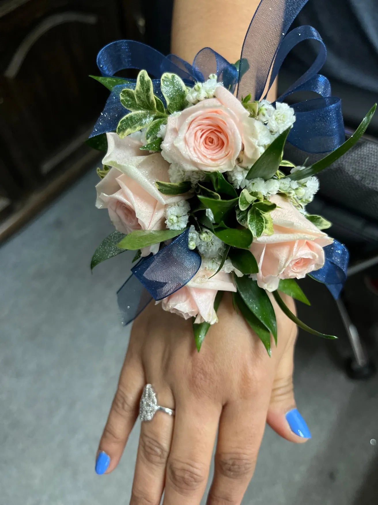 Flowers by Rey — corsage or boutonniere, photograph 081