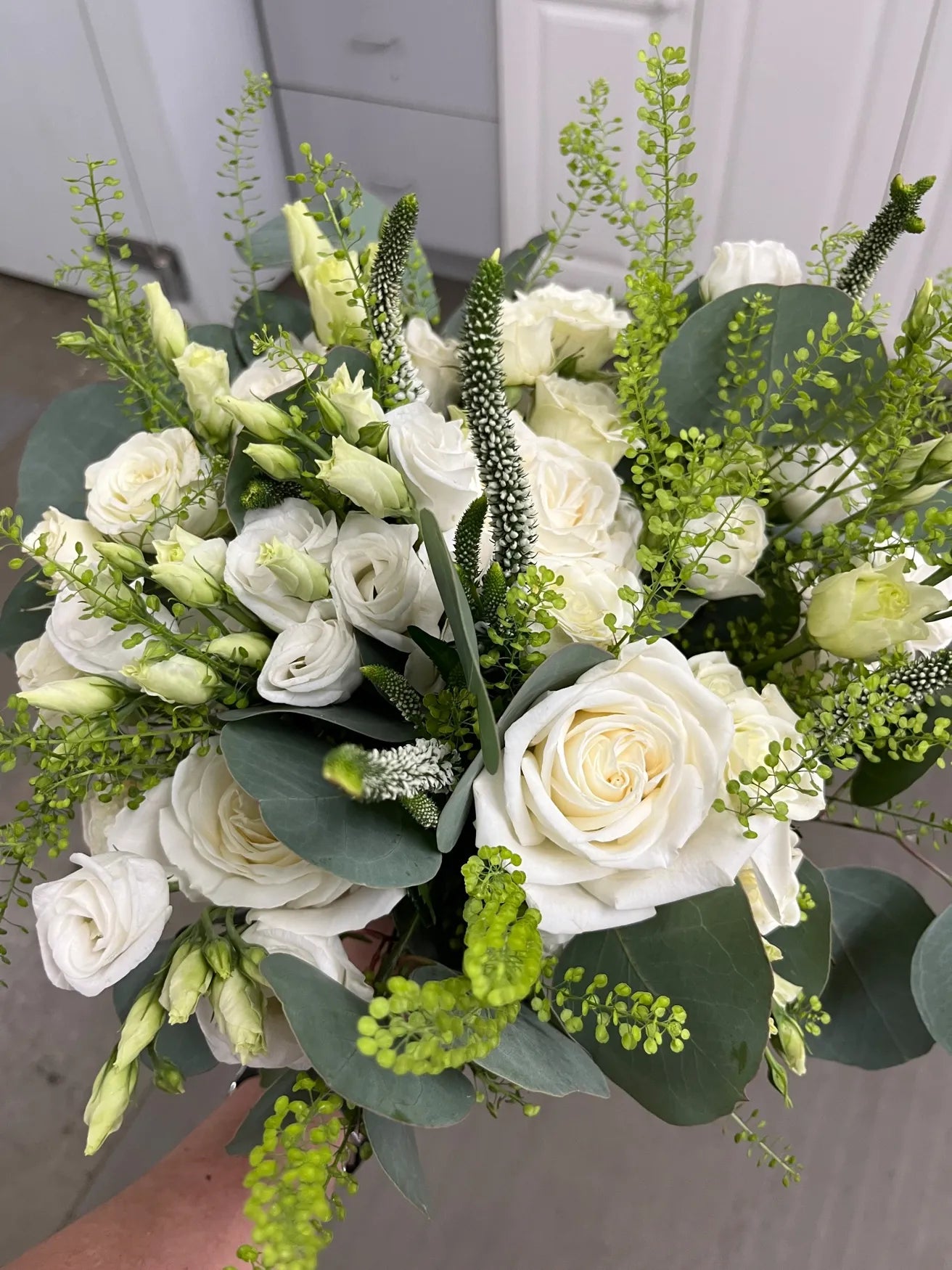 Flowers by Rey — floral centerpiece, photograph 082