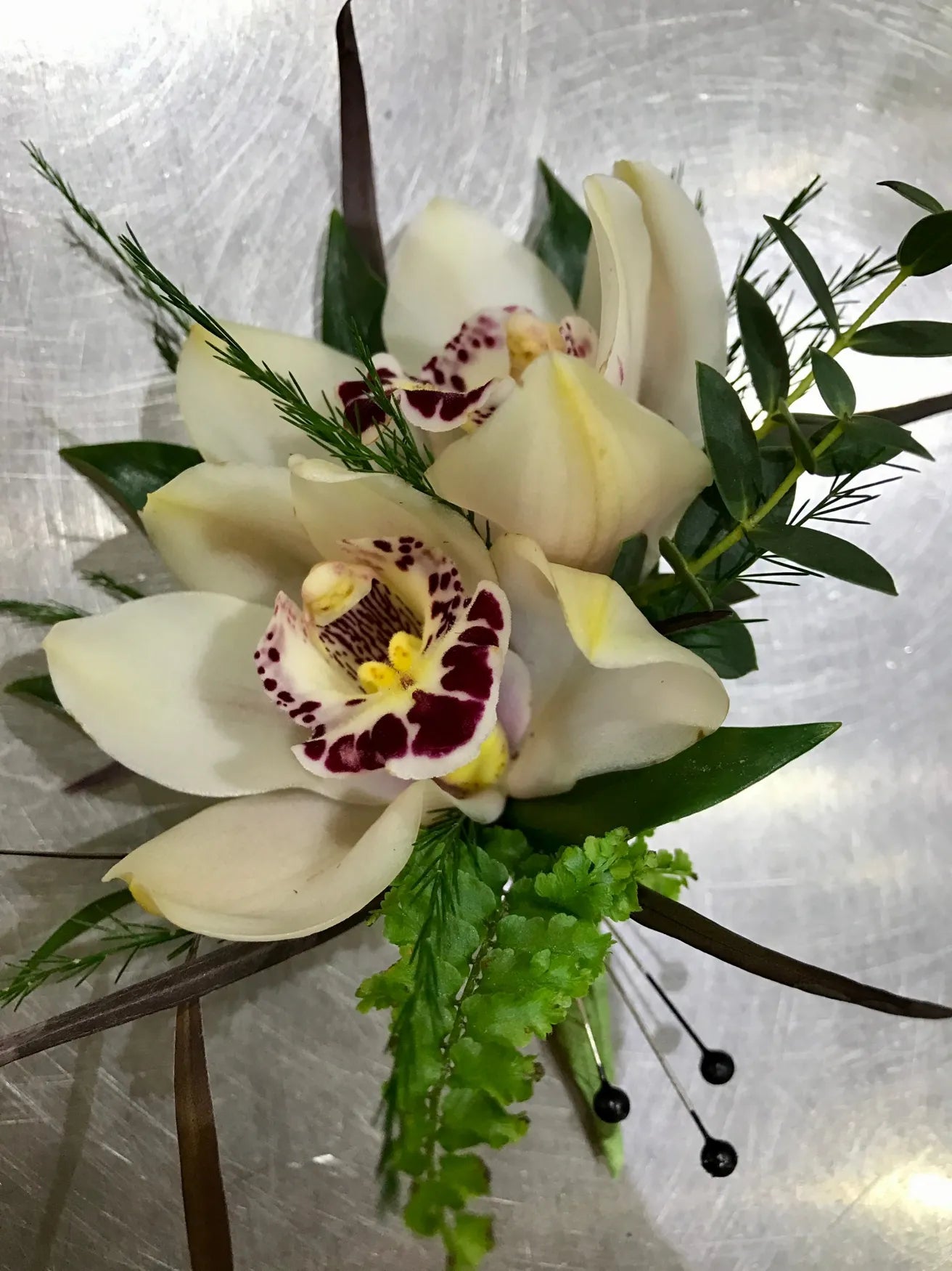 Flowers by Rey — corsage or boutonniere, photograph 099