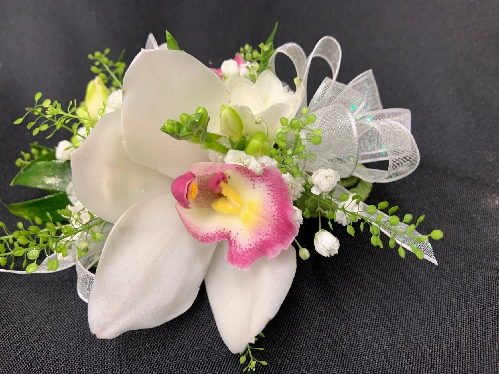 Flowers by Rey — corsage or boutonniere, photograph 110