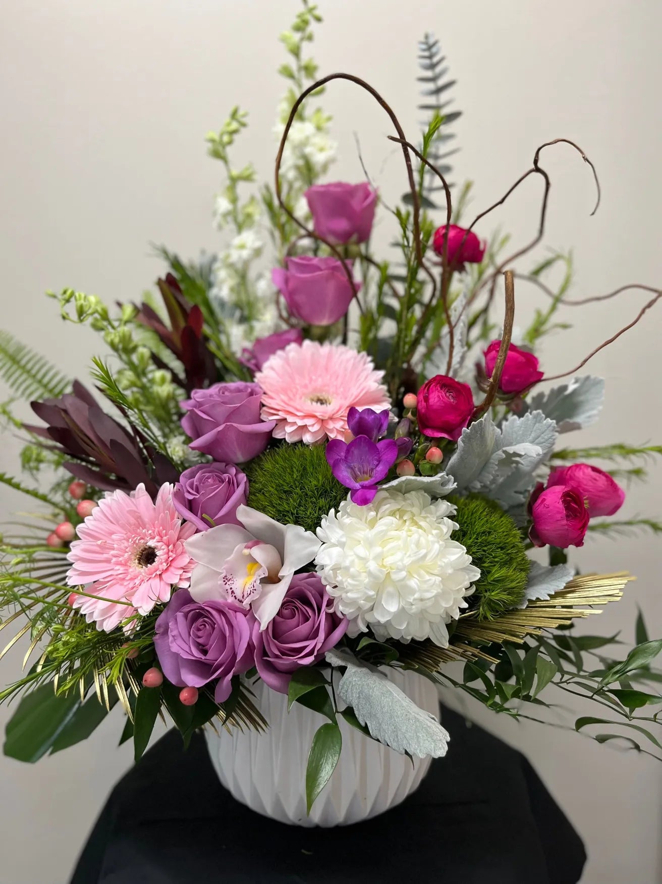 Flowers by Rey — floral centerpiece, photograph 119